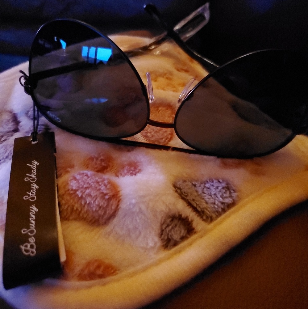 Ladies black smoke aviator sunglasses